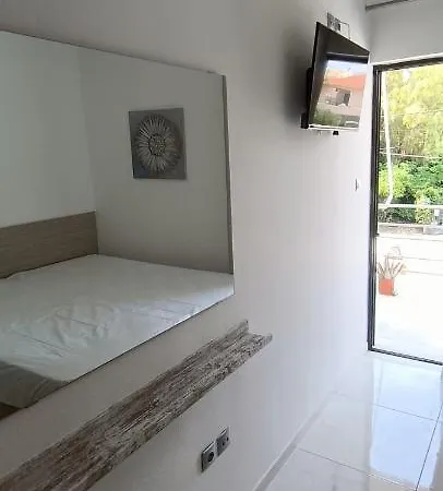 Christinas 4 Apartment *